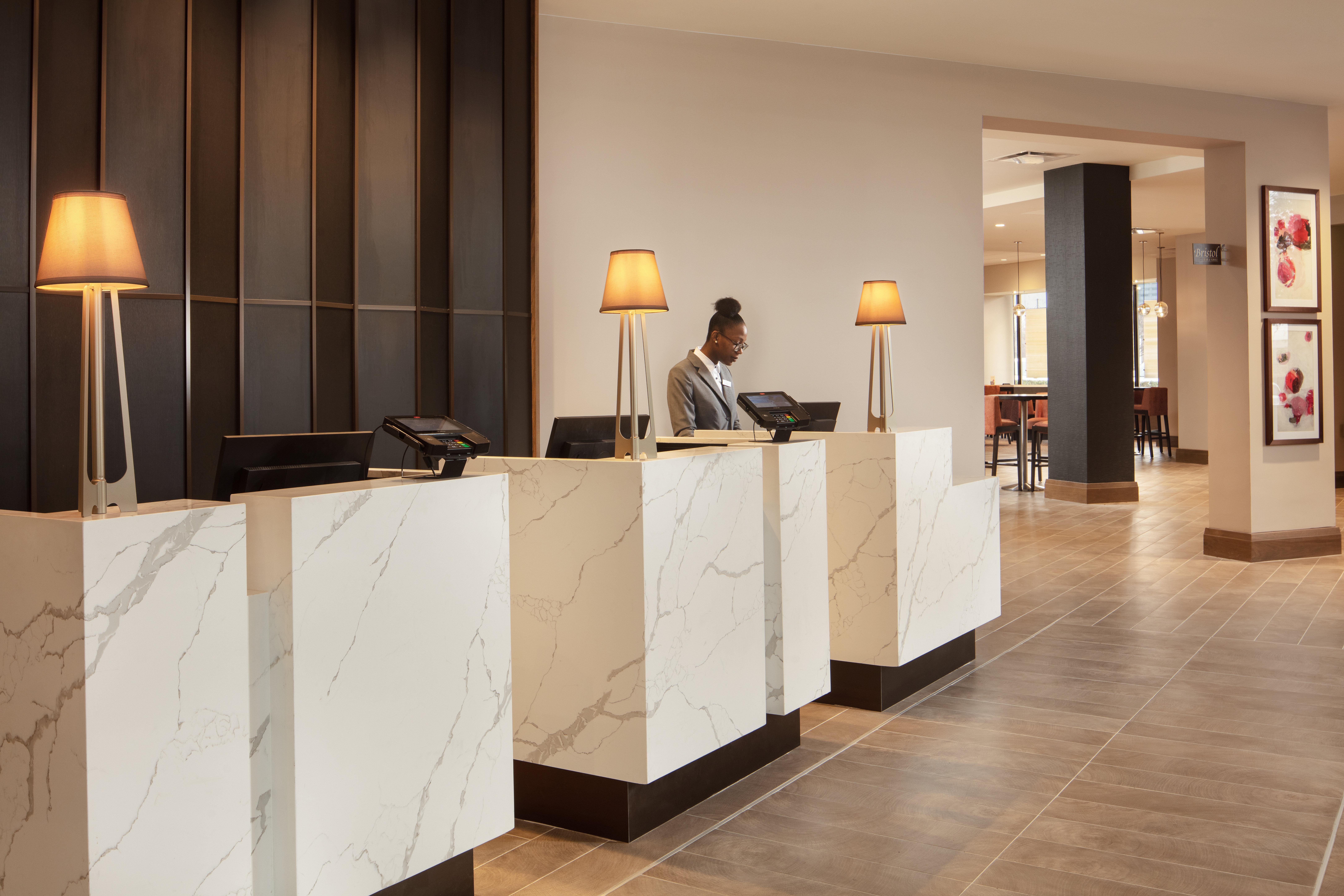 Crowne Plaza Dallas Market Ctr - Love Field, An Ihg Hotel Exterior photo