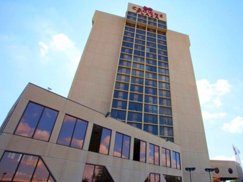 Crowne Plaza Dallas Market Ctr - Love Field, An Ihg Hotel Exterior photo